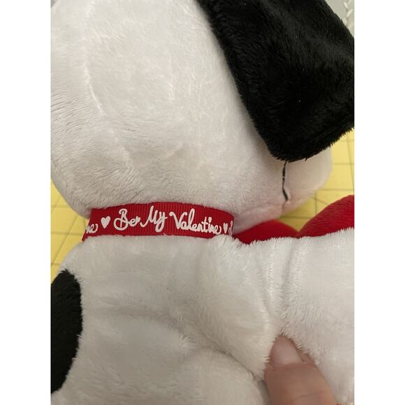 Peanuts Snoopy Musical Valentines Heart Plush 12”inch Sitting Peanuts Theme Song - Picture 6 of 9